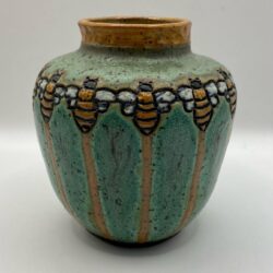 Bee Circle Vase